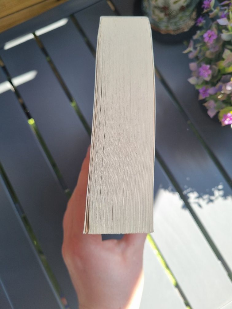 Jojo Moyes "Pod osłoną deszczu"