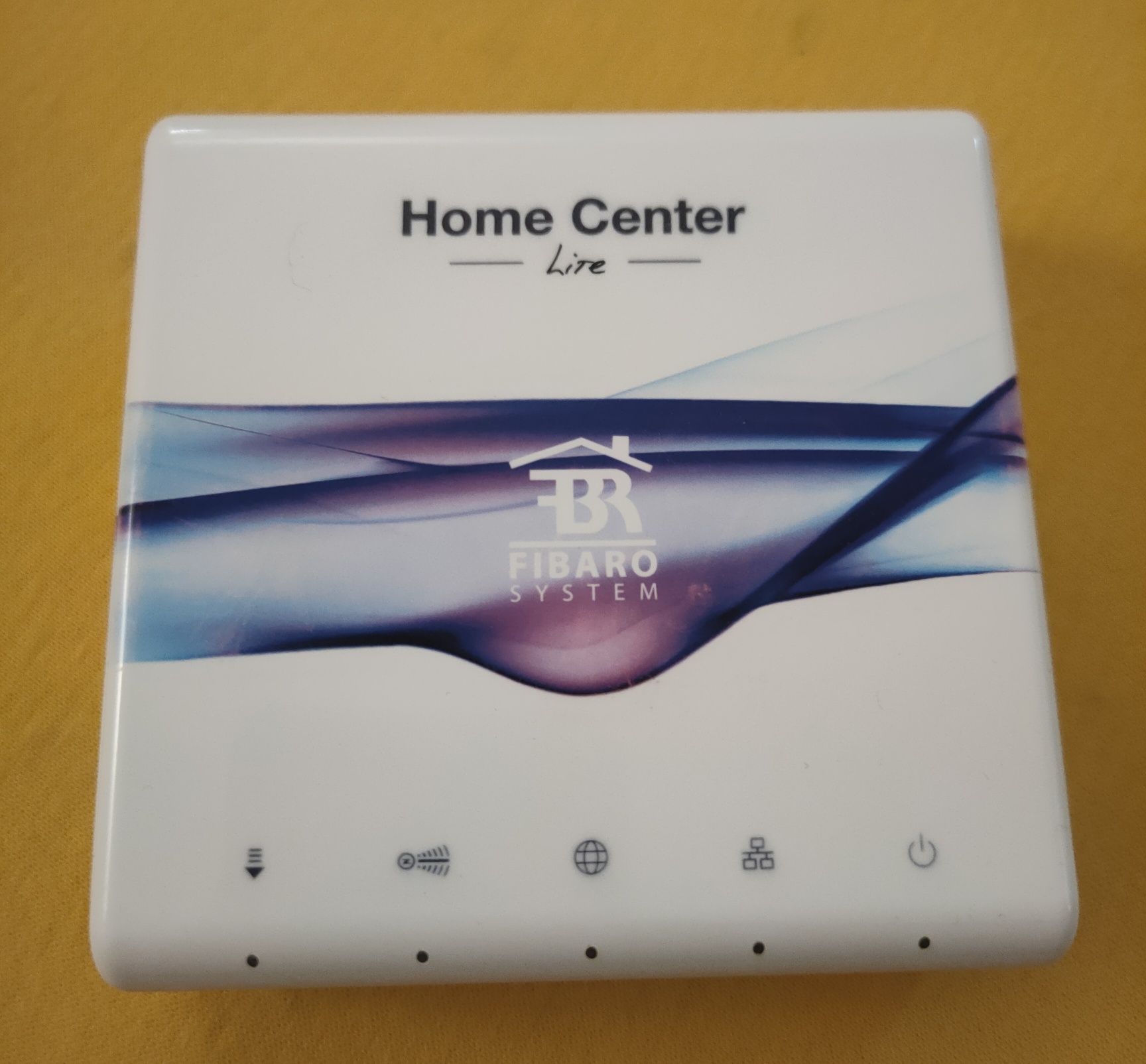 Centrala bramka Fibaro Center Lite FGHCL Z-wave centralka
