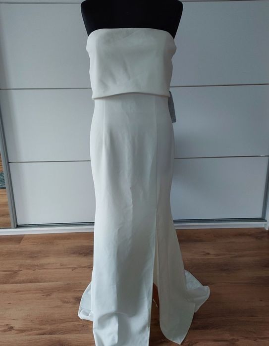 Suknia z trenem XXL biała