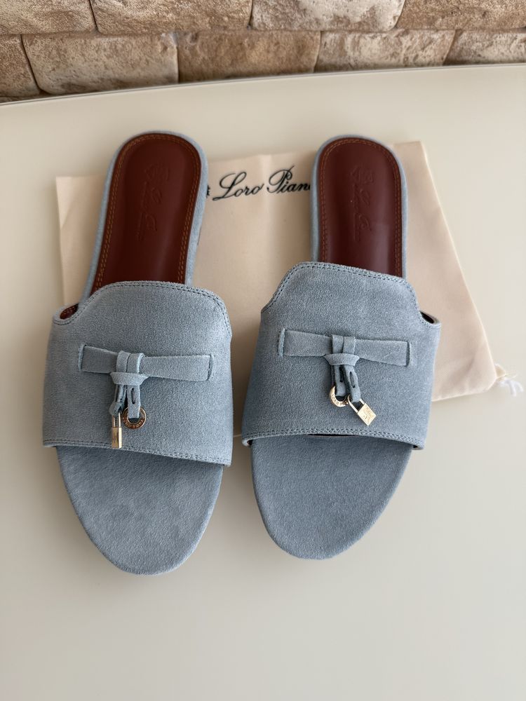 Шльопанці Loro Piana