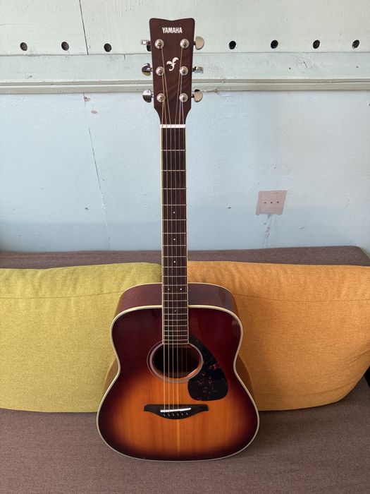 Продам FG820 акустична гітара