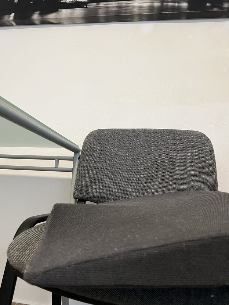 Ergonomiczna  , wysokiej jakości skandynawskiej produkcji , poduszka .