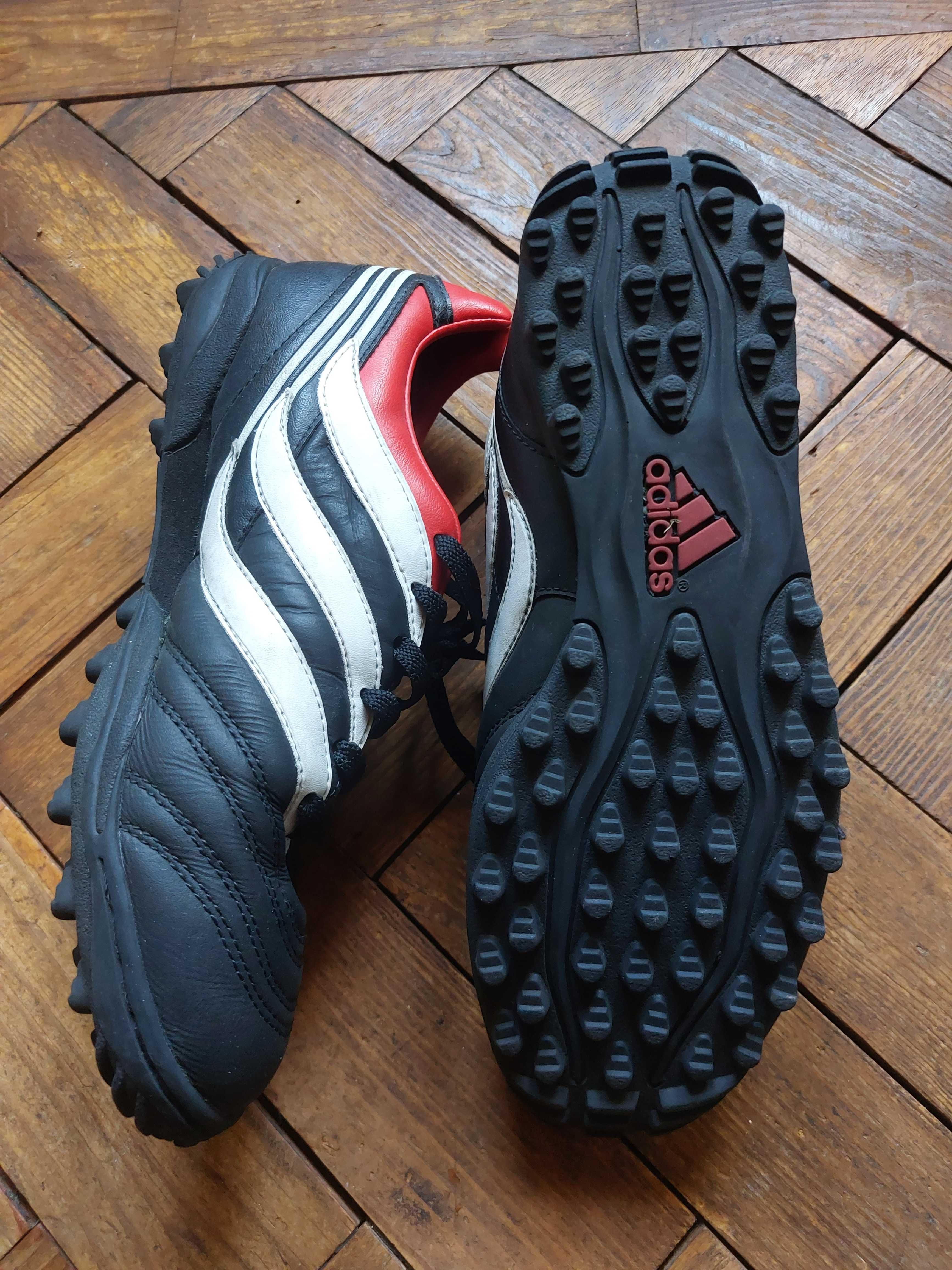 Sapatilha  futebol adidas t 40.  relva e tapete sintético