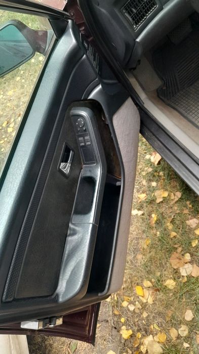 Двері ляда абс 2.0Е ауді 80 б4 АКПП авант