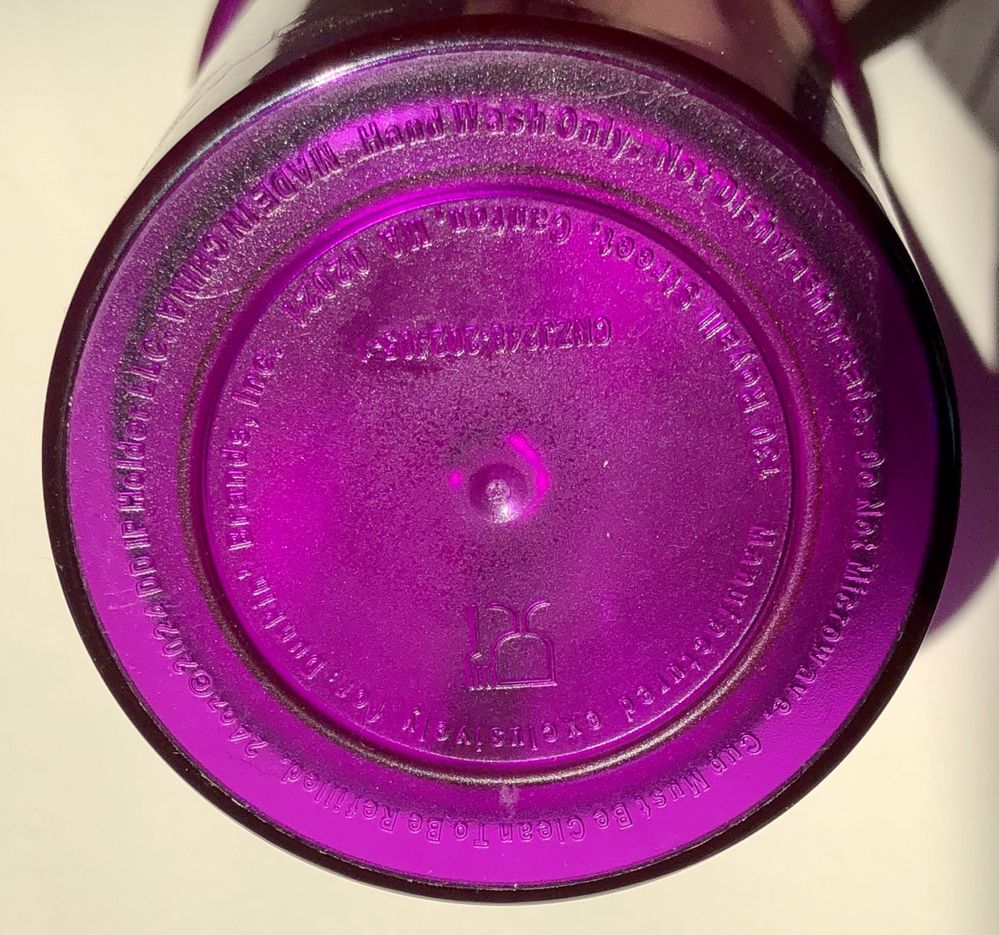 Świecący termo kubek z USA DUNKIN is My Magic Potion 2024 glow 650 ml
