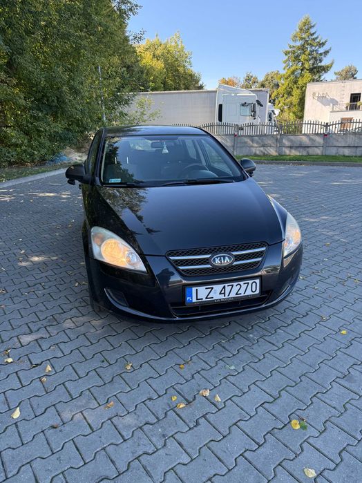 Rezerwacja -  KIA Ceed 1.6 CRDI 2007