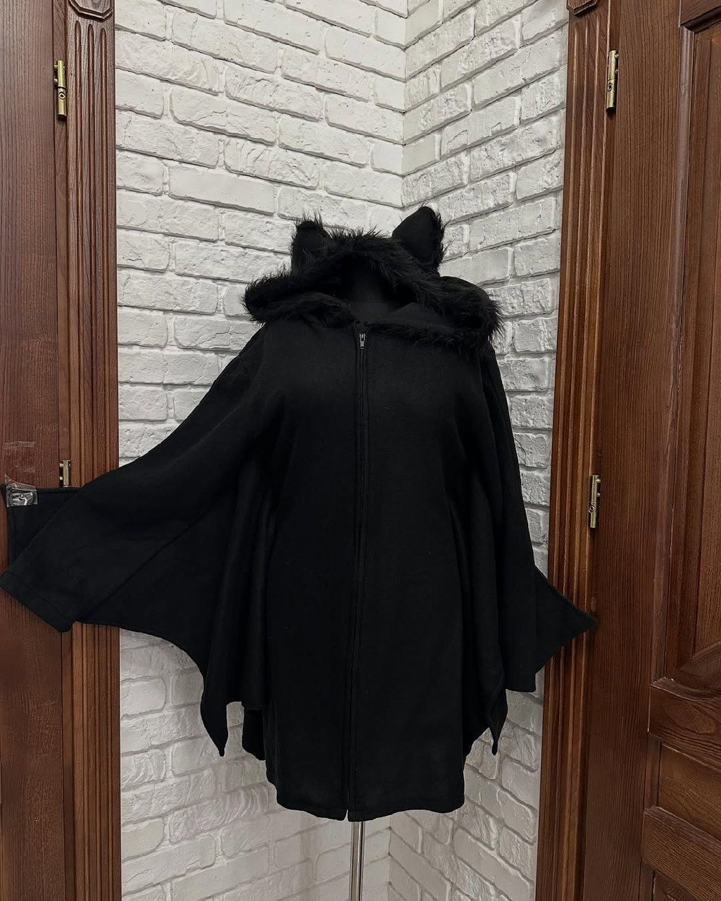 Чорна кофтинка кажан, готична