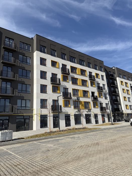 Продаж квартири з видом на набережну