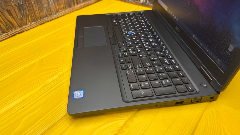 Недорогий Офісний Ноутбук Dell Latitude E5590 /15.6"/i5-8250U/ГАРАНТІЯ