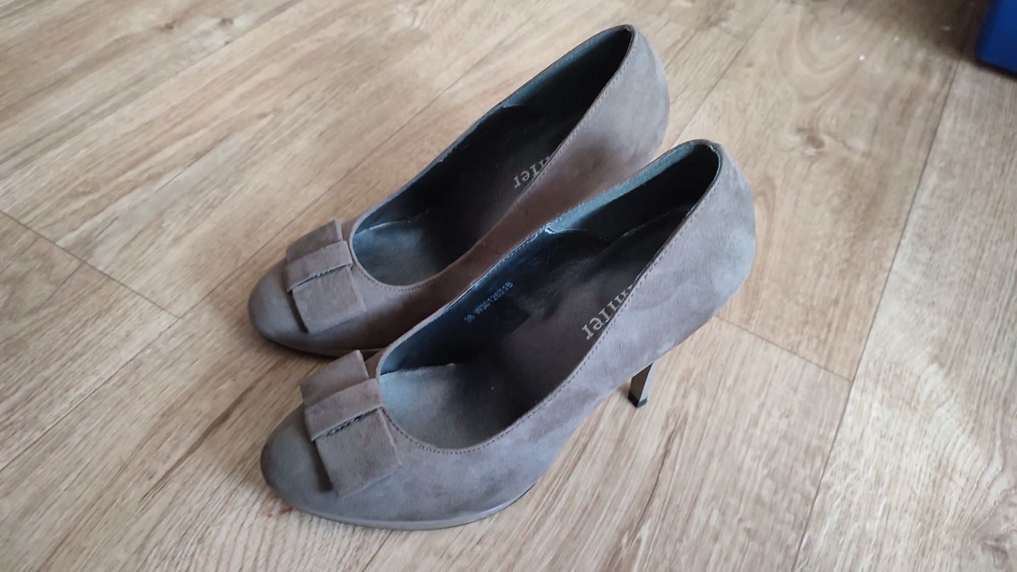 Jak nowe Szpilki Jennifer r 38