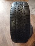 Одна зимова шина Pirelli 235/55/19