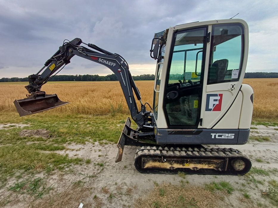 Minikoparka Terex schaff TC25