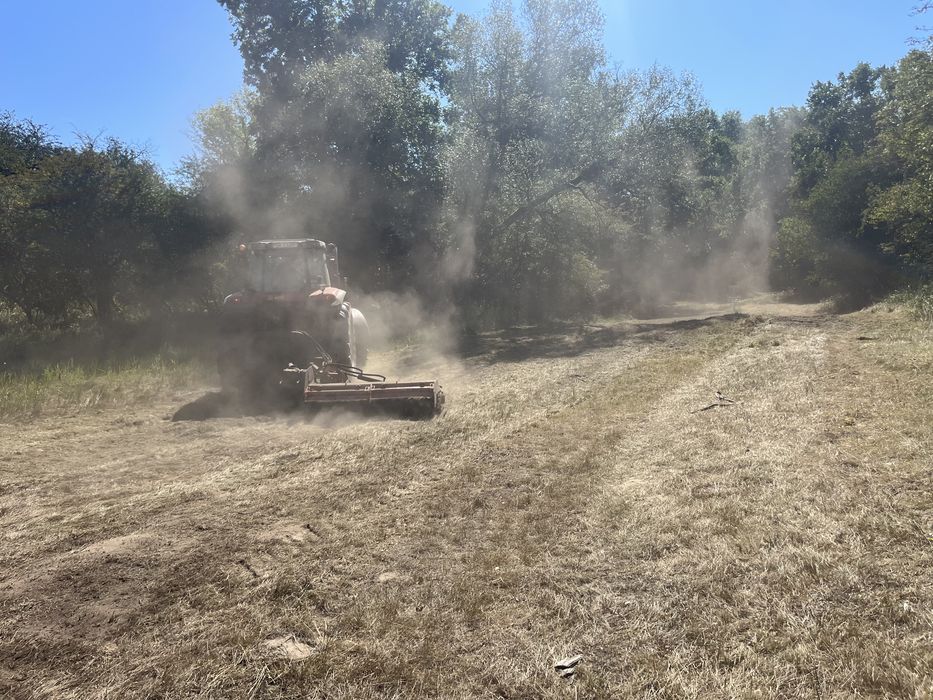 Mulczowanie koszenie traw nieużytków ściernisk nieużytków