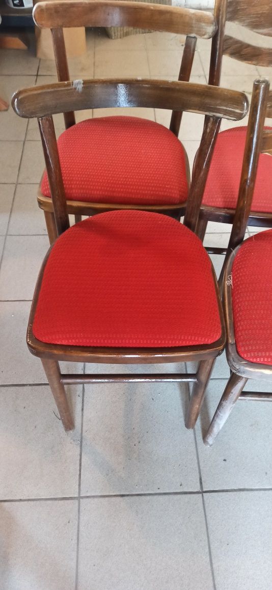 Sprzedam 6 sztuk krzeseł  do renowacji