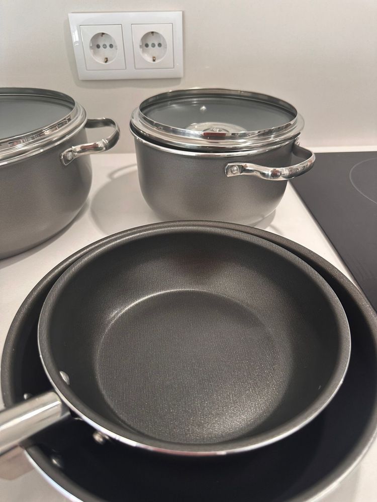 Conjunto de tachos e frigideiras CELAR