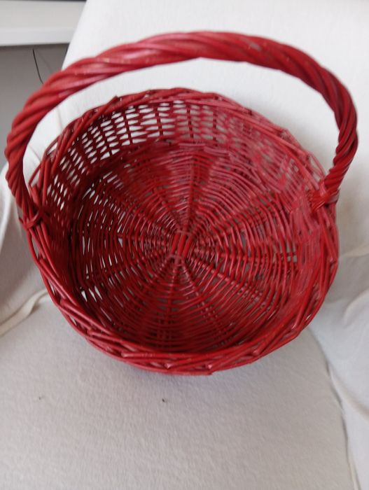 Kosz wiklinowy duży czerwony