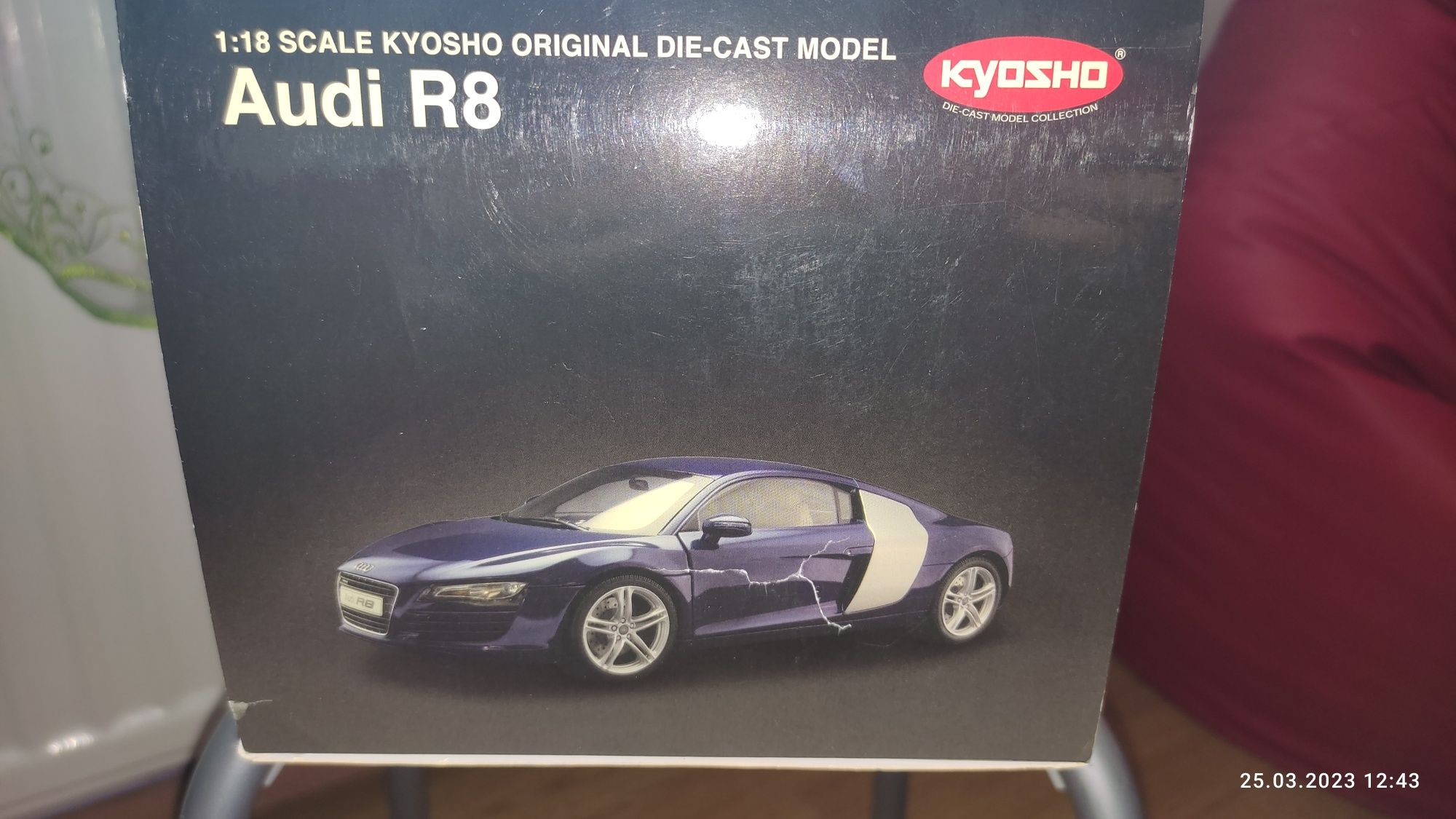 Audi R8 4.2 V8 Kyosho 1:18 ze zmianami.