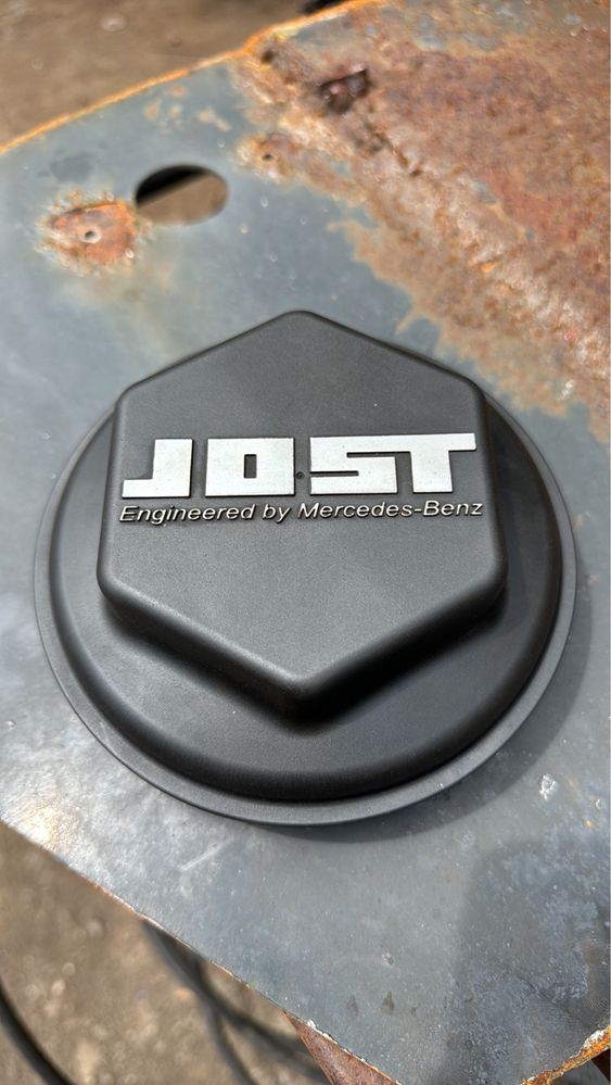 Кришка ступиці JOST Mercedes