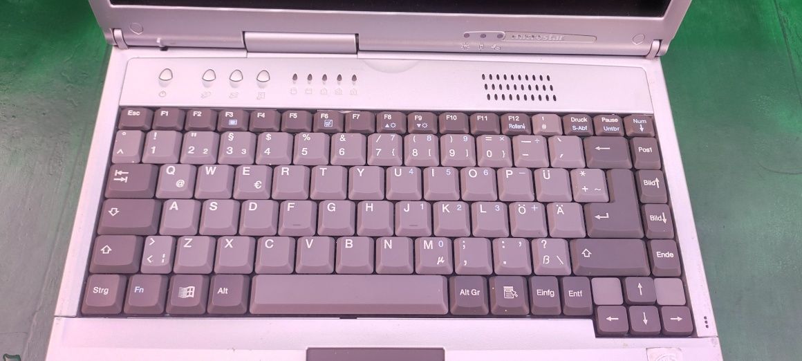 Laptop MSI MD9659 , Pentium III