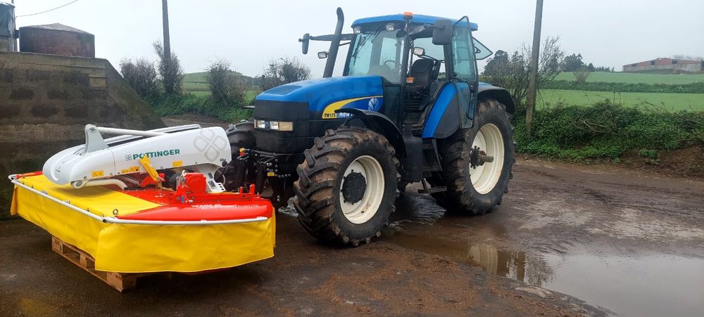 Tractor New Holland TM175