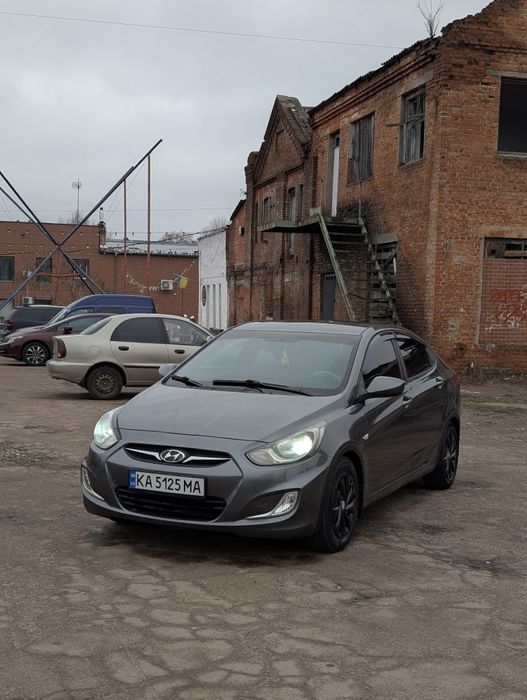 Hyundai Accent 2011 року автомат!