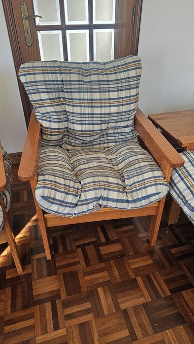 Trio de sofás/ cadeirões