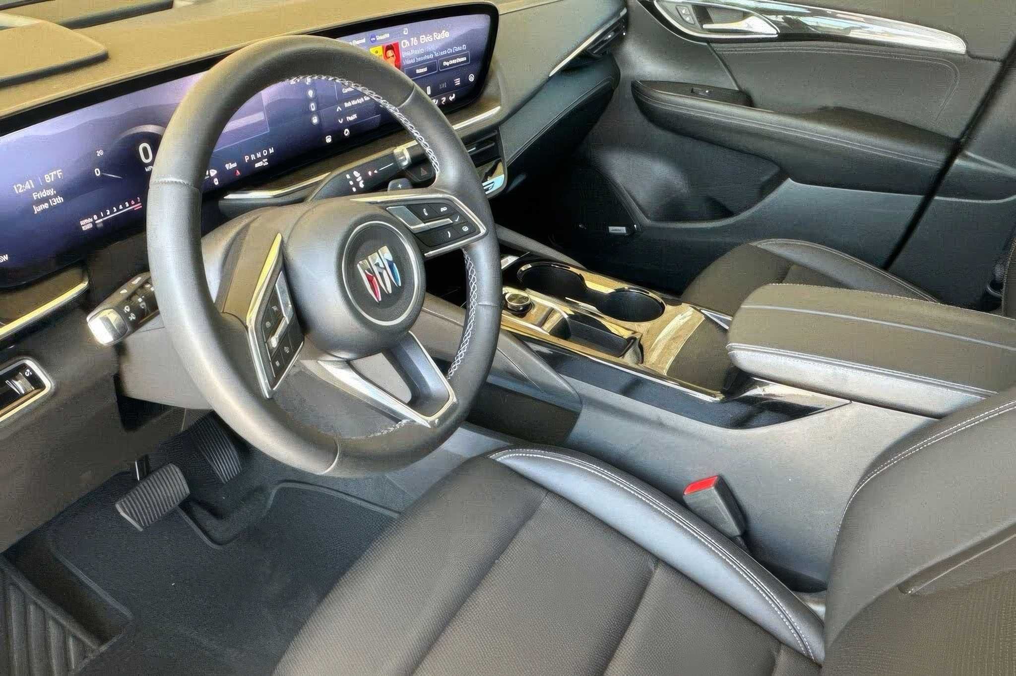 Buick	ENVISION		 	2025