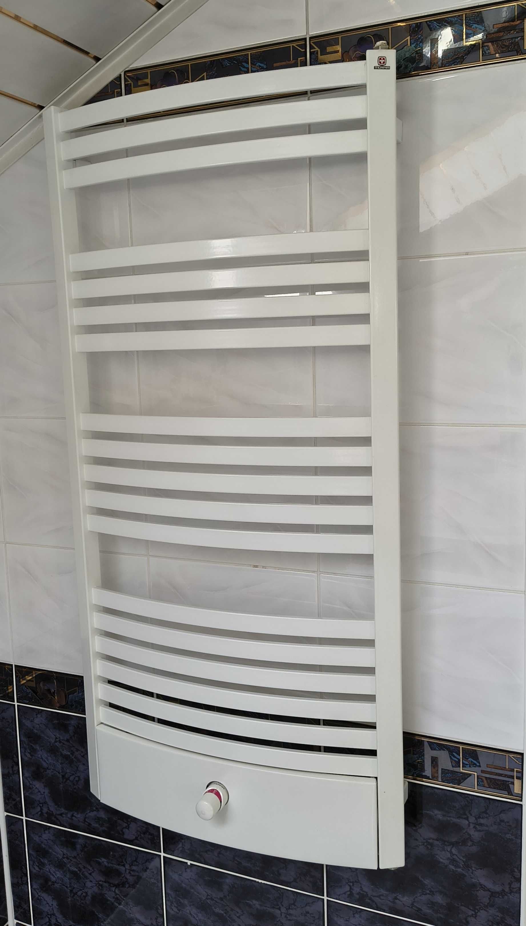 Grzejnik łazienkowy TERMA 121/61 cm