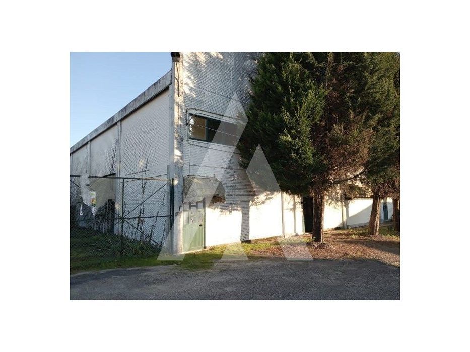 Armazém em Escapães - Santa Maria da Feira