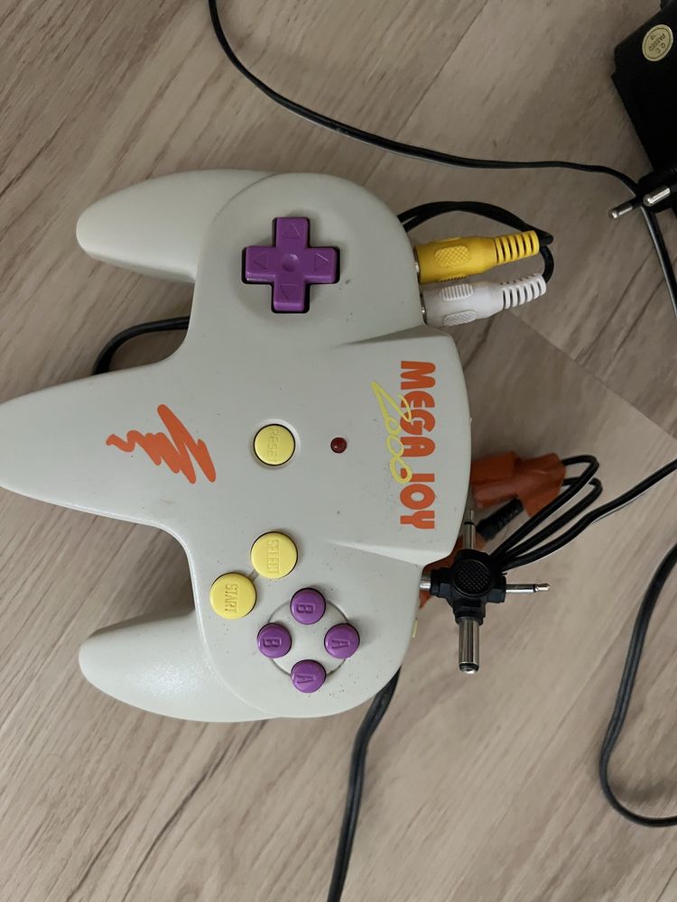 Mega joy 2000 com 5000 jogos retro