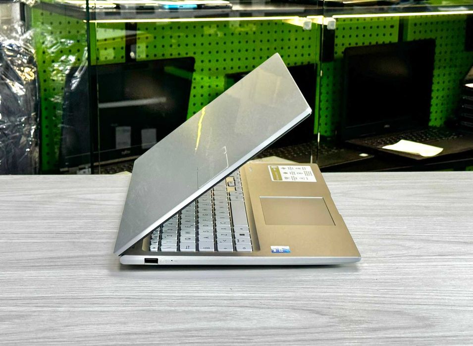 Asus Vivobook | 15.6" | Core i5-1235u / 10 ядер | 16Gb | 512Gb SSD