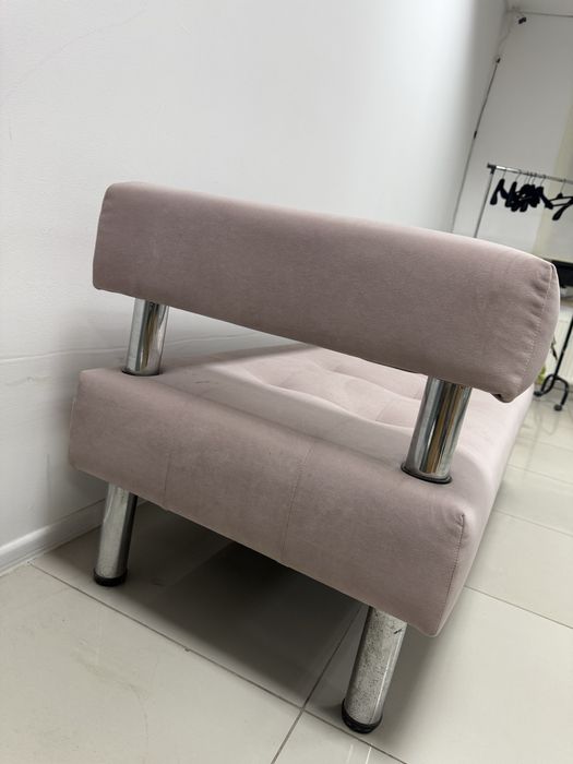 Диван для зони очікування