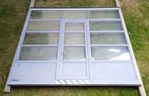 Brama z drzwiami segmentowa garażowa panelowa aluminiowa