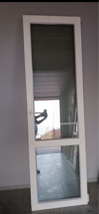 балконі двері.