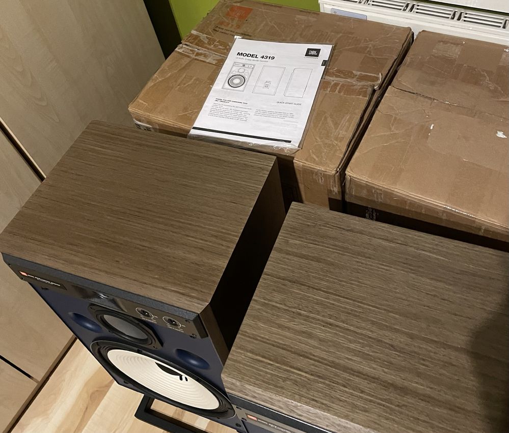 JBL 4319 + podstawki Vestlyd