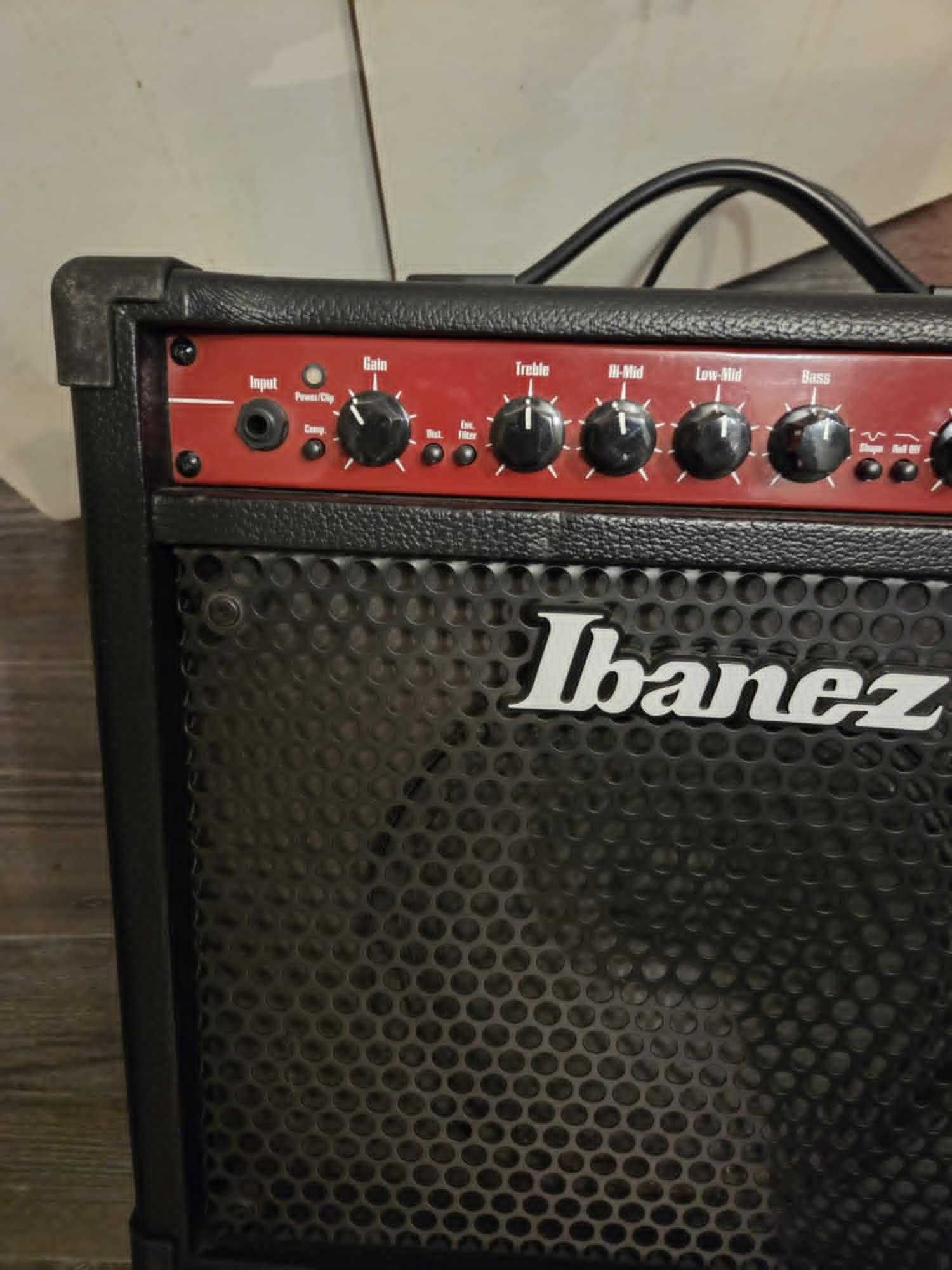 Wzmacniacz basowy Ibanez Sound Wave 35-U, 35 W, 10 cali. Stan idealny