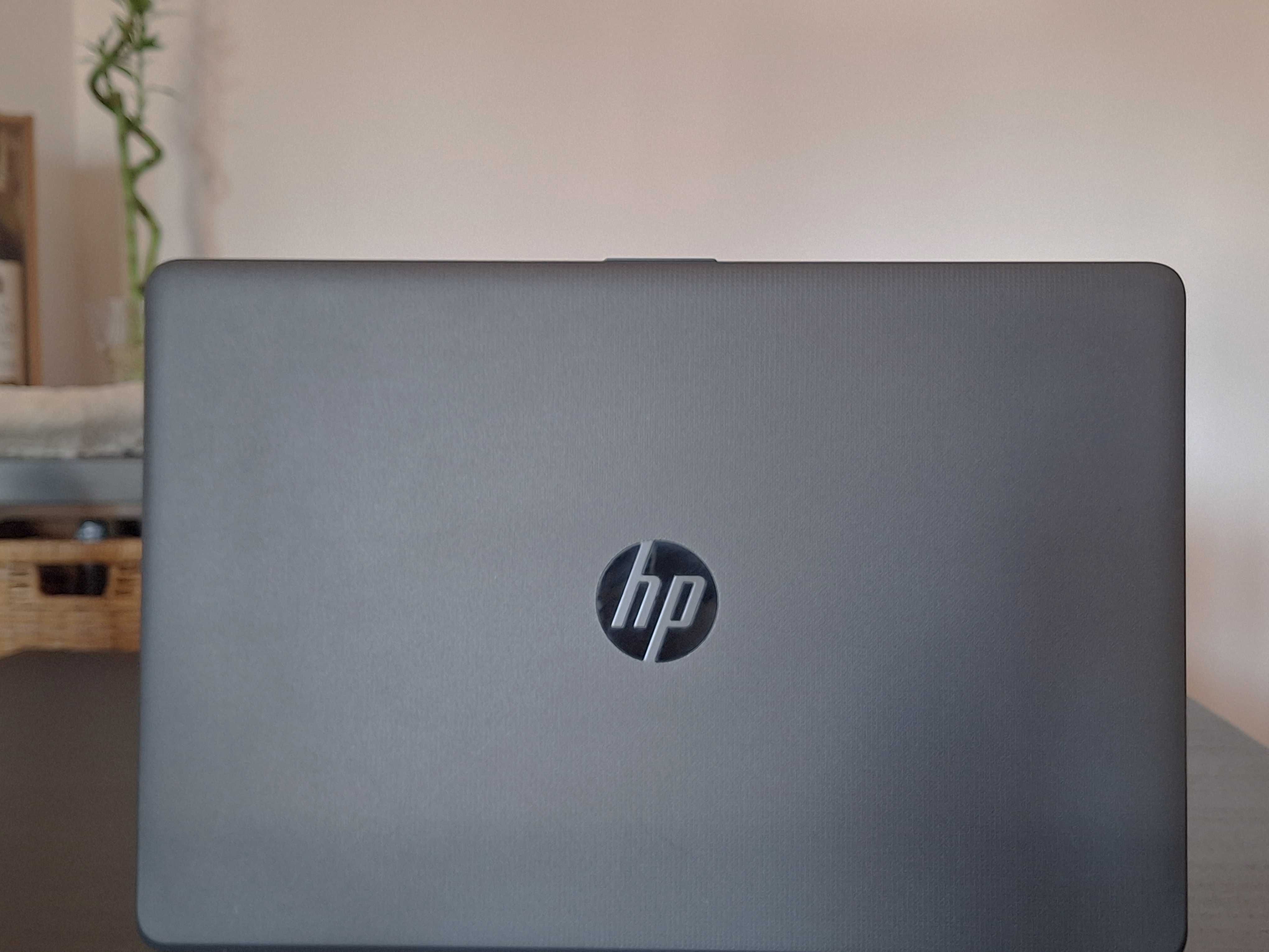HP 250-G6 CPU Intel i5 7ªG 3.1Ghz SSD, excelente 100% funcional.