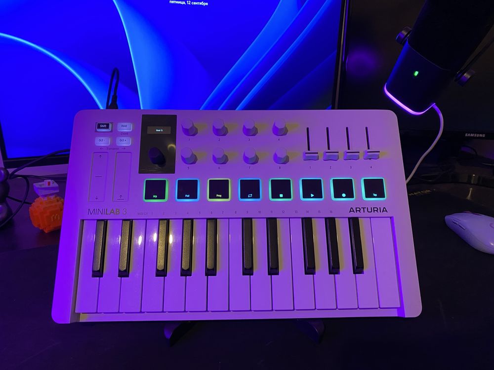 MIDI-клавіатура Arturia MiniLab 3