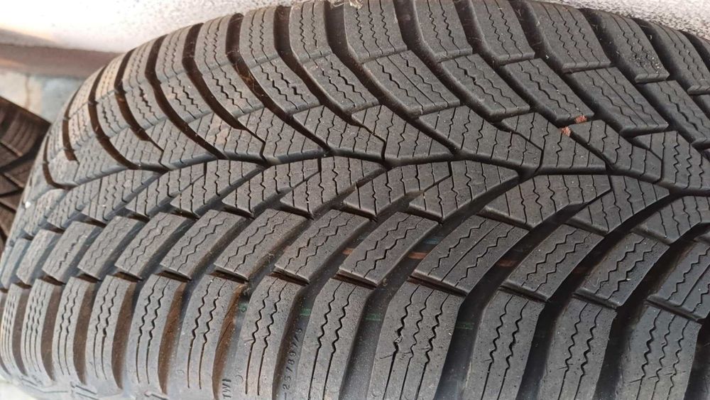 Koła zimowe 205/55 R16 Oryginalne Seat 8mm bieżnika