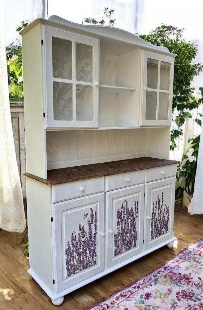 Kredens prowansalski, kredens rustykalny, kredens shabby chic