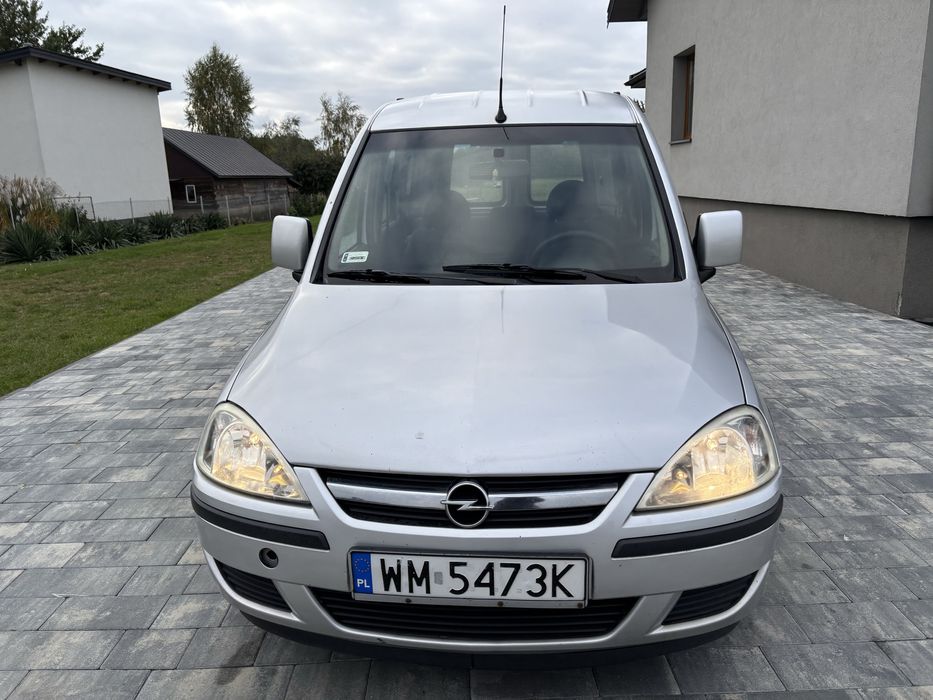 Opel combi 1.4b 2005r osobowe