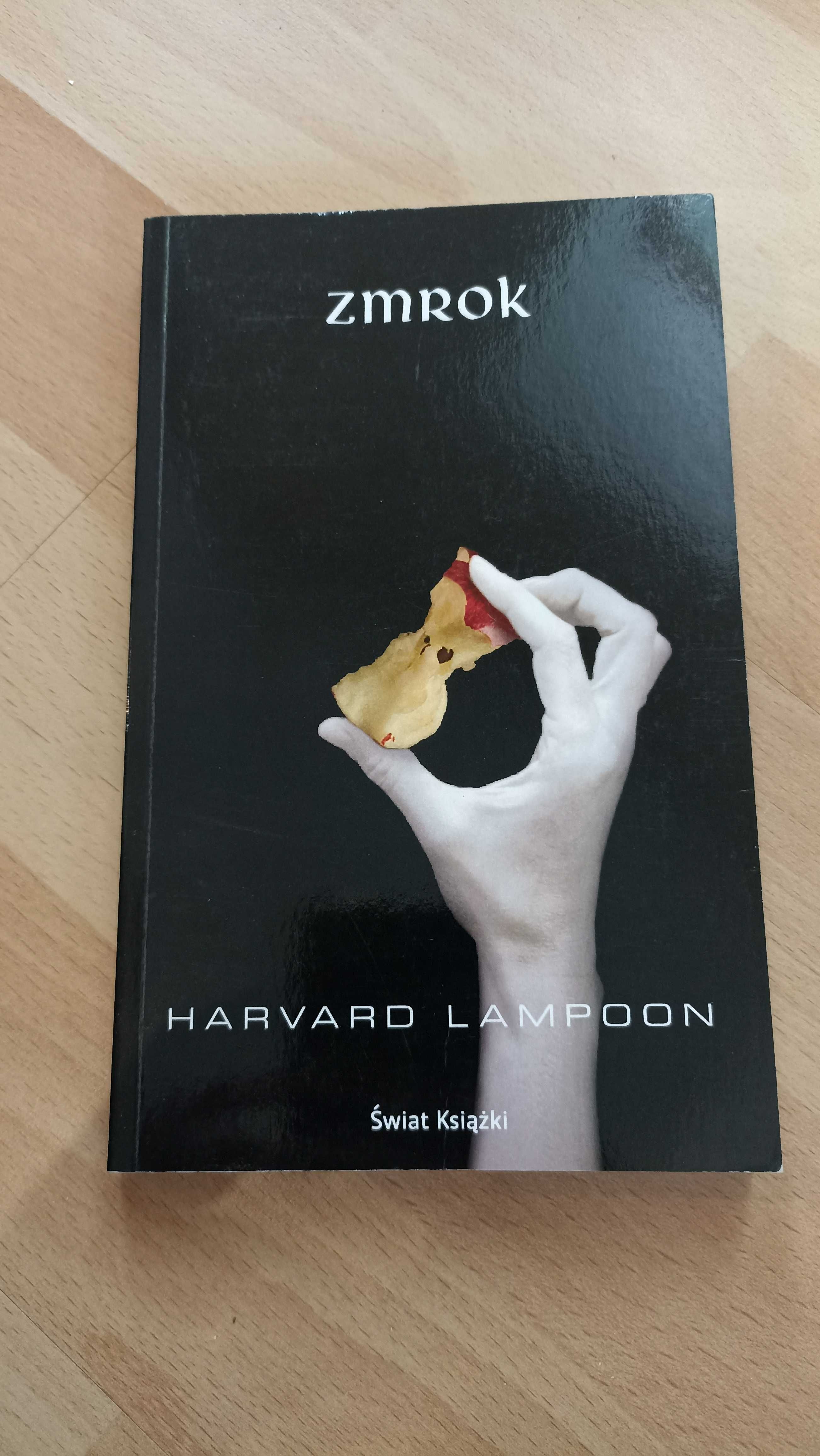 Zmrok Harvard Lampoon