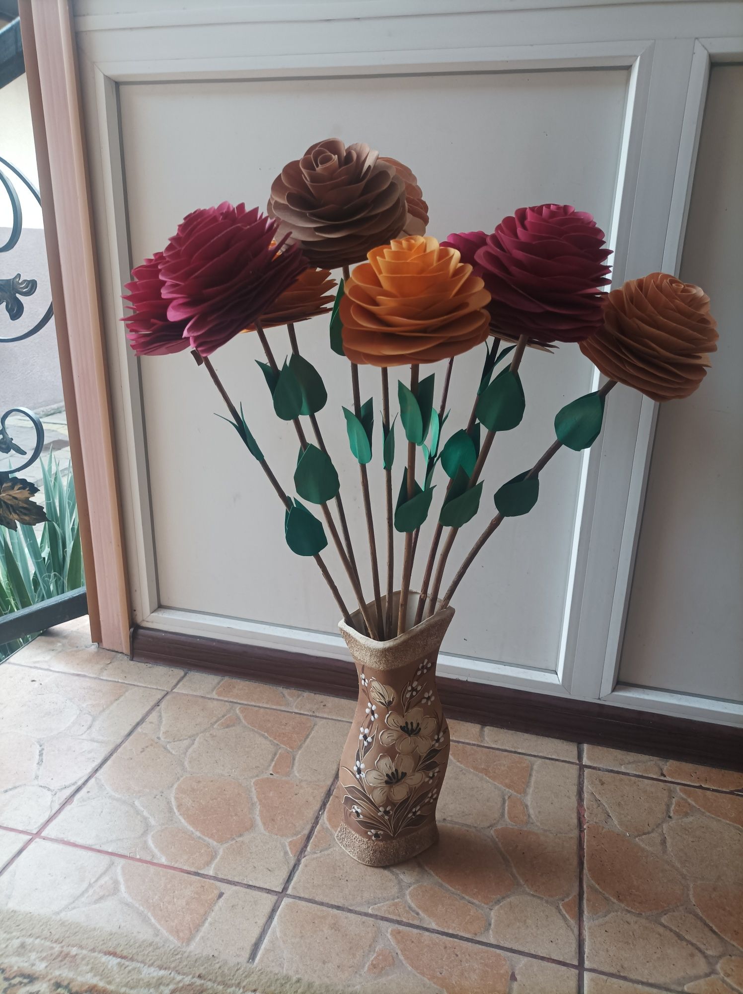 Квіти декоративні зі шпону