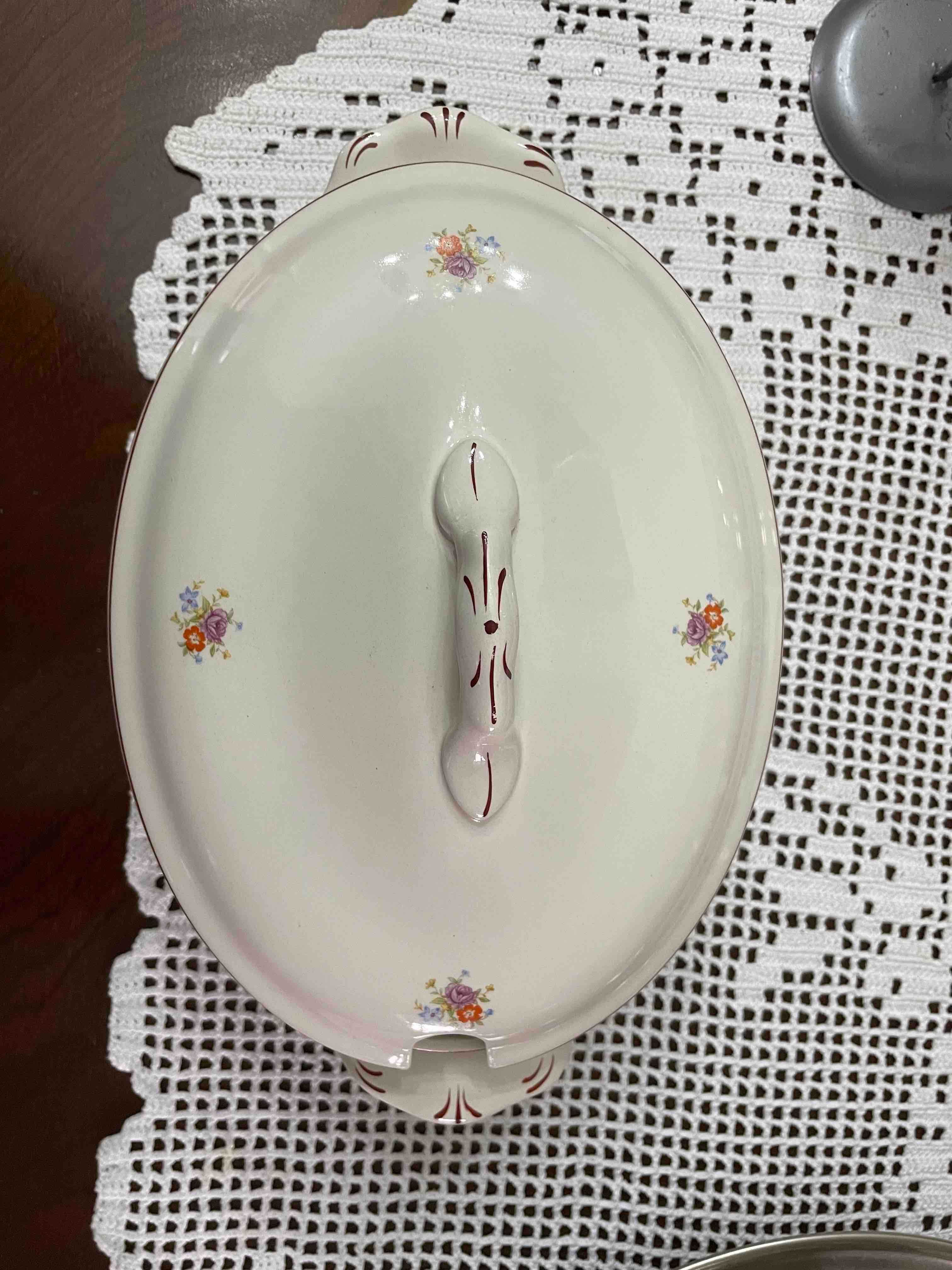 Sopeira de porcelana antiga