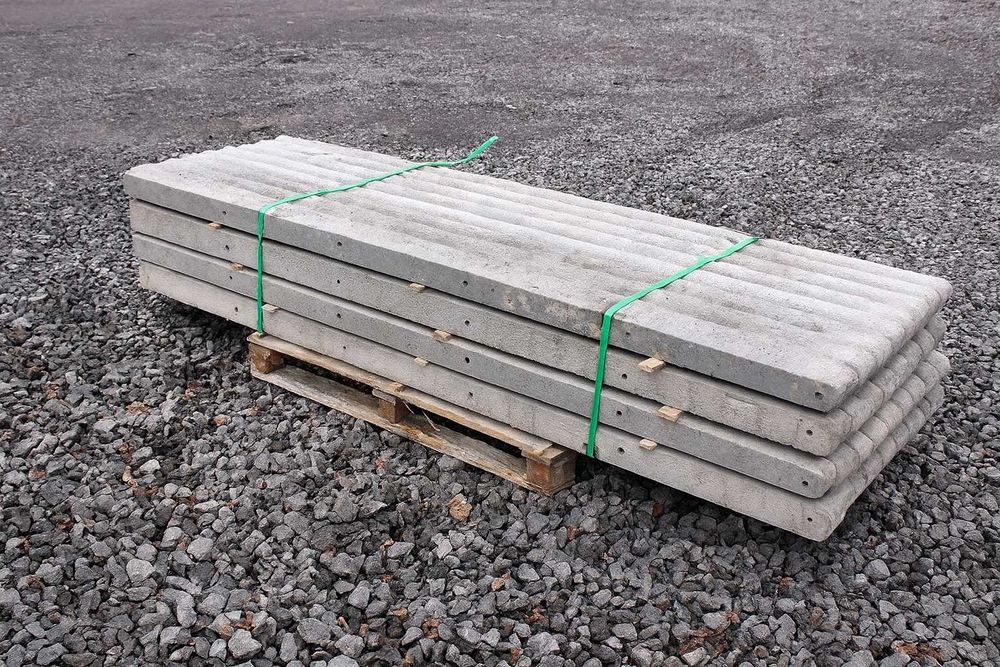 Słupek betonowy do siatki 2.6m Słupki betonowe PRODUCENT