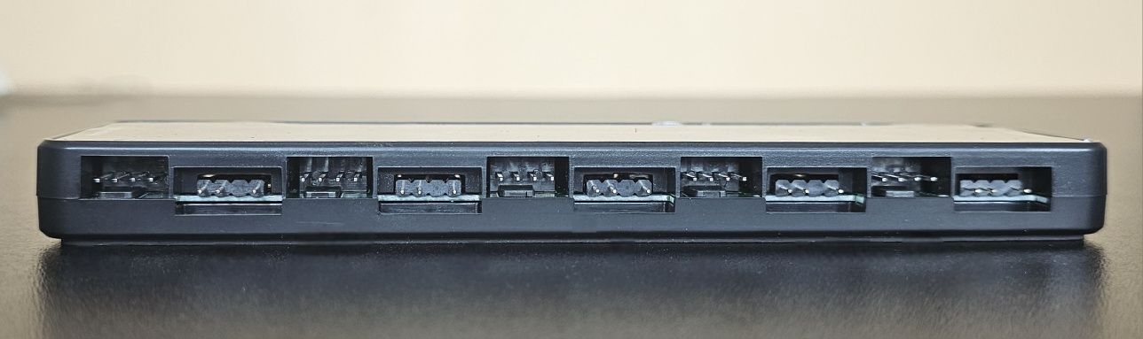 Контролер для вентиляторів Hub для PWM/ARGB