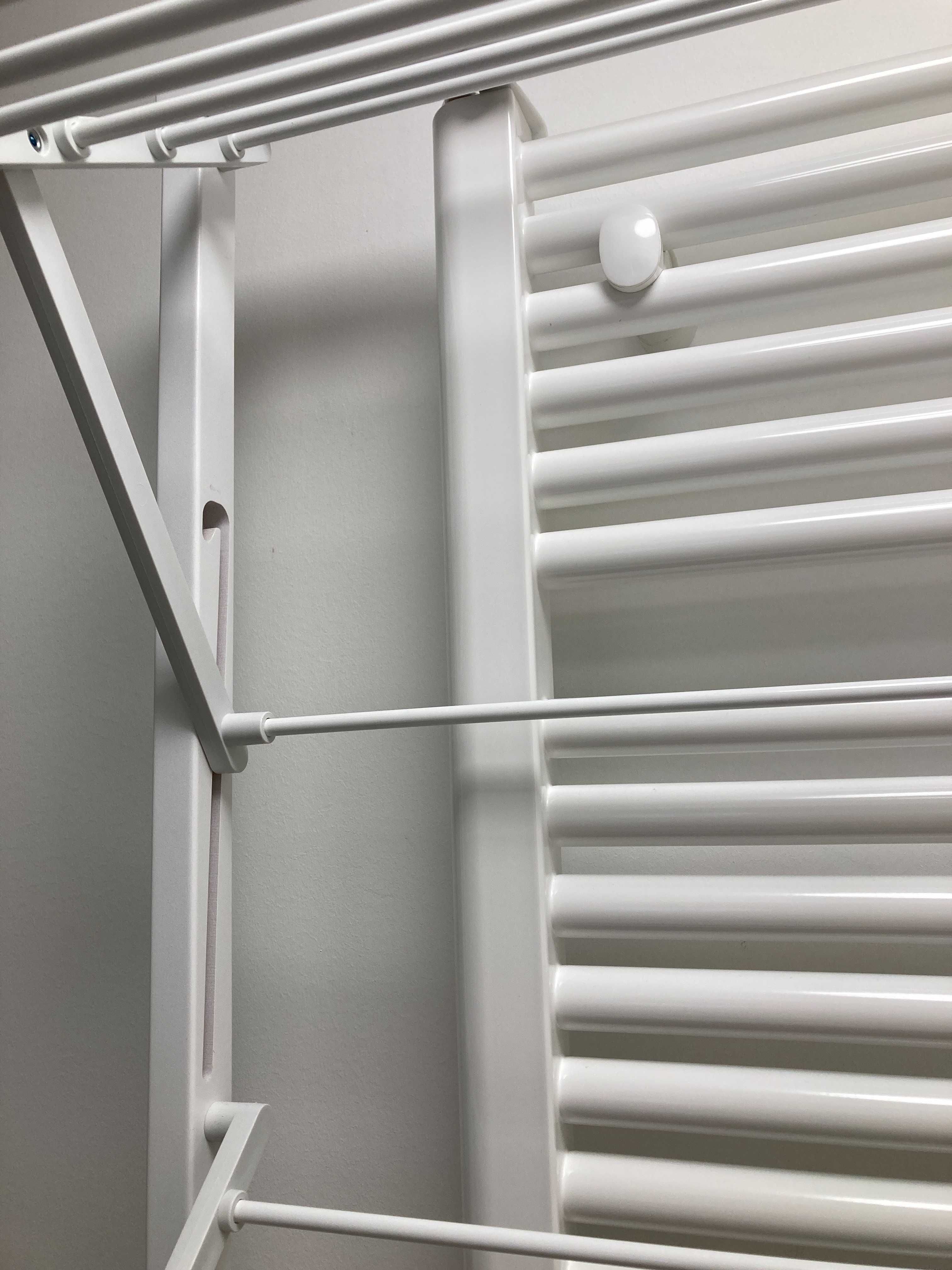 Secador de roupa para radiadores elétricos impecável