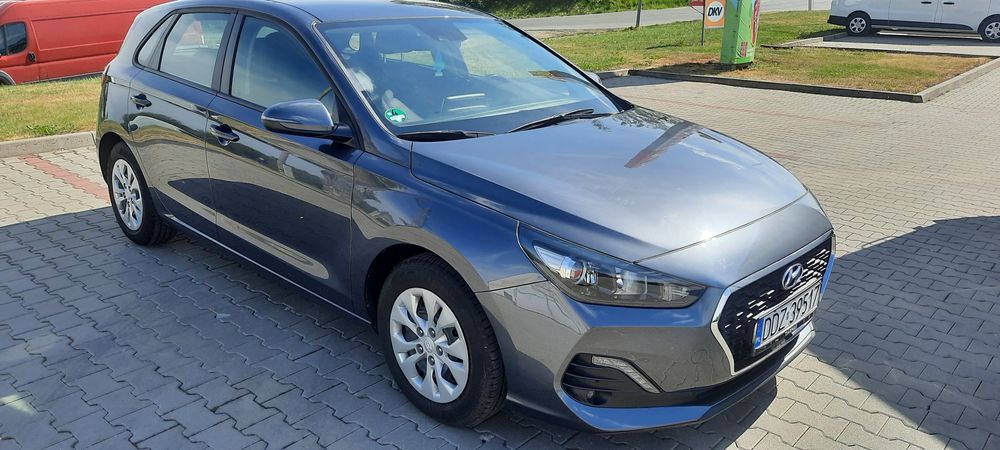 Hyundai I30 1,4 benzyna , zarejestrowany, z małym przebiegiem zadbany