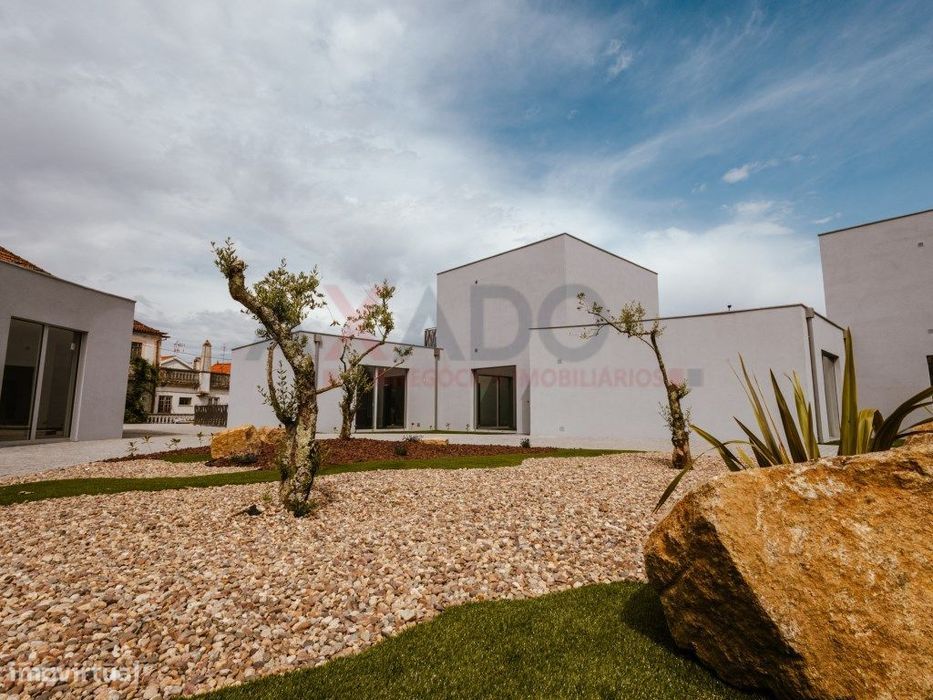 Moradias T3 Casas Pátio São Romão.