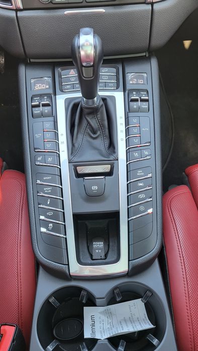 Porsche Macan Biały 2.0 Sport Edition Pneumatyka Bose (nie X3 Q5 XC60)